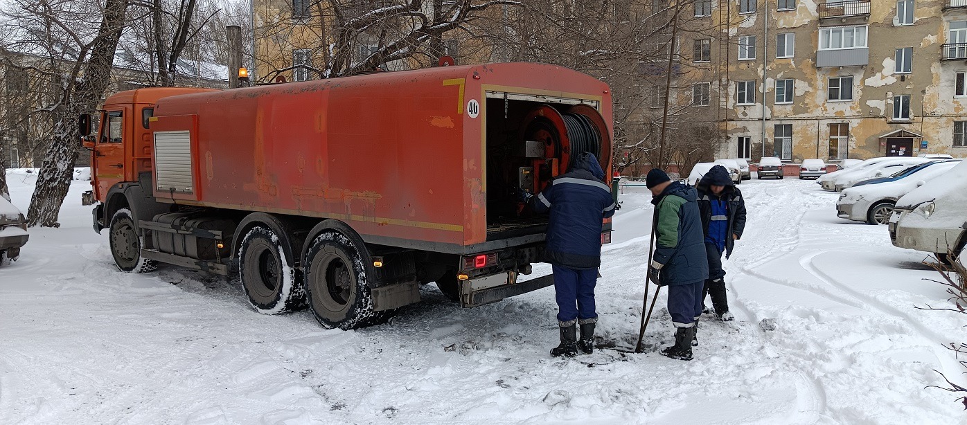 Прочистка канализации от засоров гидропромывочной машиной и специальным оборудованием в Карелии
