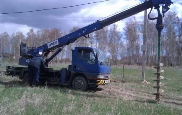 Mitsubishi Canter с буровой установкой - Петрозаводск, заказать или взять в аренду