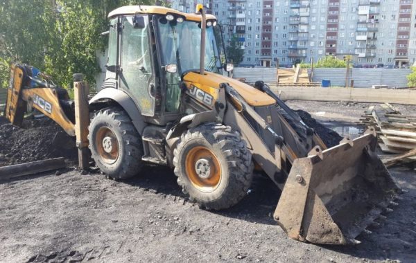 Услуги спецтехники для разравнивания грунта и насыпи - Петрозаводск, цены, предложения специалистов