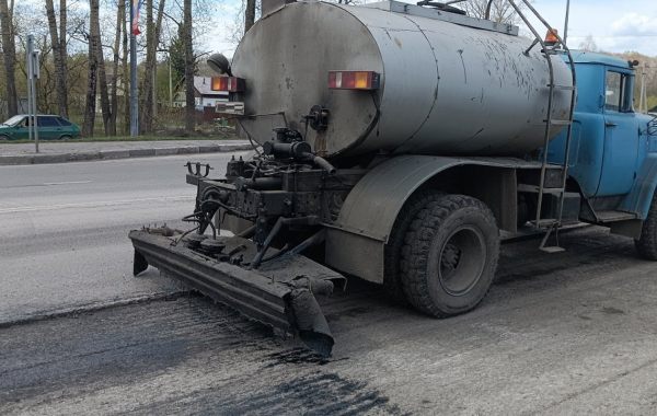 Услуги гудронатора для строительства дорог - Петрозаводск, заказать или взять в аренду