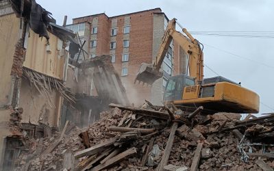Промышленный снос и демонтаж зданий спецтехникой - Петрозаводск, цены, предложения специалистов